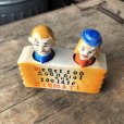 画像2: Vintage 4 Four Eyed Couples Nodder Salt and Pepper Shakers (B633) (2)