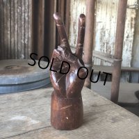 70s Vintage Wooden Hand Peace Sign Ornament (M646)