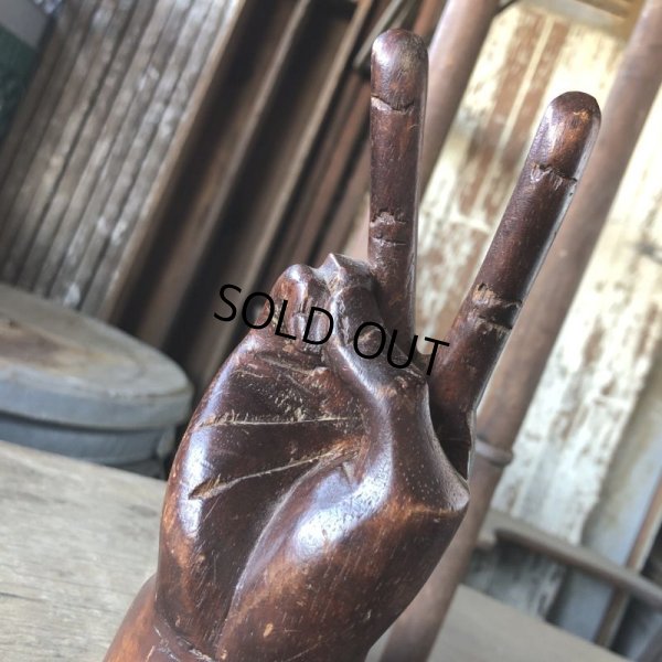 画像8: 70s Vintage Wooden Hand Peace Sign Ornament (M646)