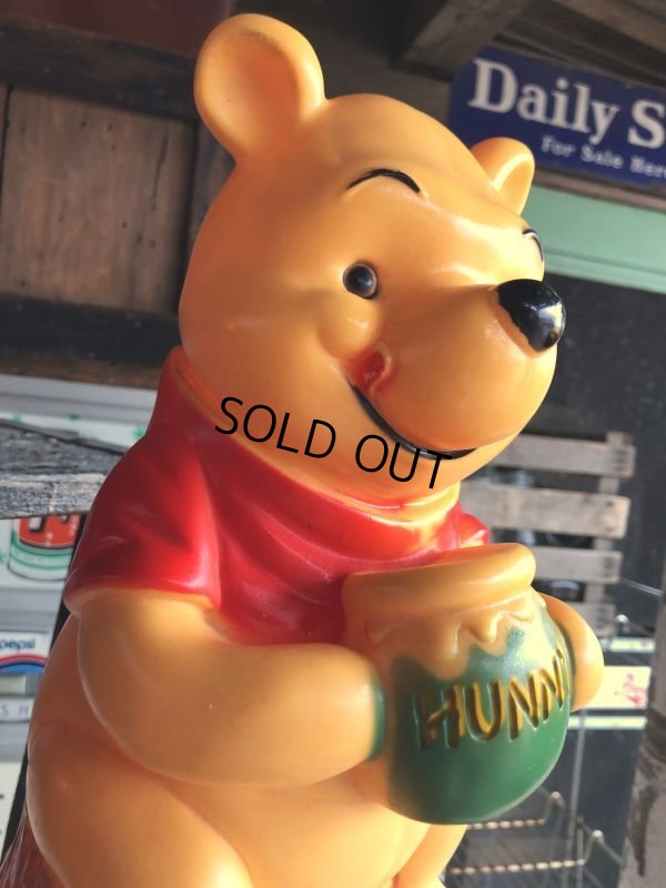 画像6: 70s Vintage Disney  Winnie the Pooh Plastic Coin Bank Doll (M873)