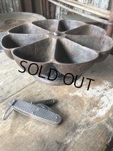 Vintage USMC Cast Iron Nail Cup (M845)