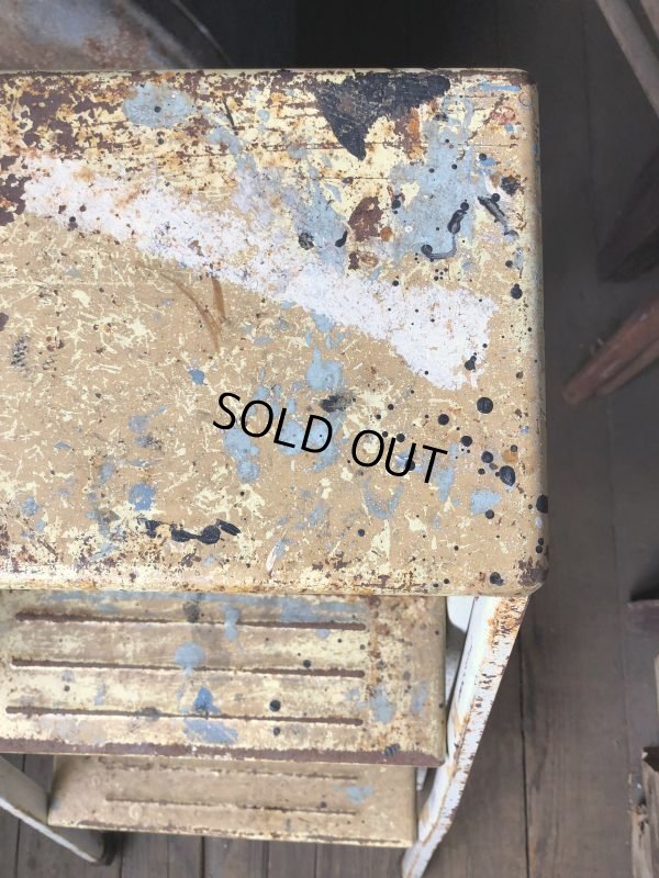 画像3: Vintage Industrial Metal Folding Ladder Step Stool (M861)
