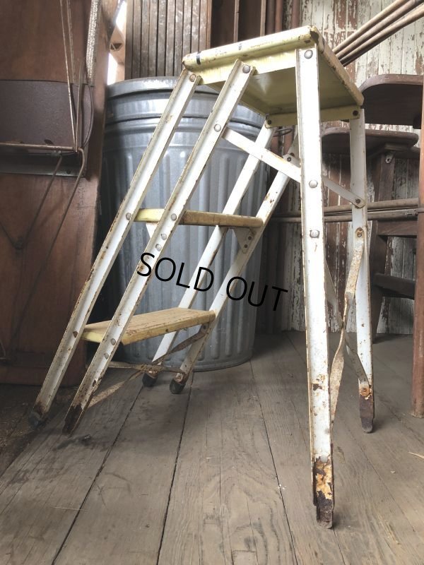 画像8: Vintage Industrial Metal Folding Ladder Step Stool (M861)