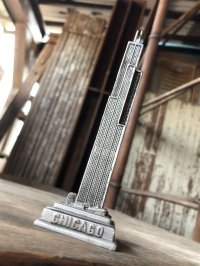 Vintage Willis Tower Souvenir Statue (B870) 
