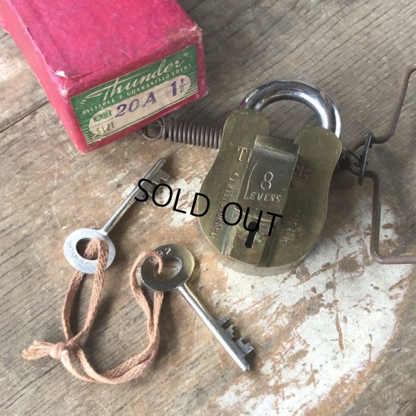 画像15: Antique Brass Handcrafted Solid THUNDER Brand 8 Levers Padlock (B873)