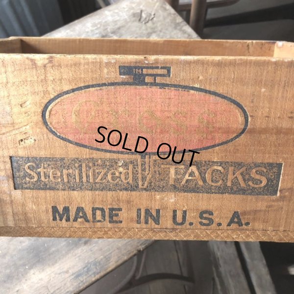 画像4: Vintage Wood Box Cross Sterilized Tacks (M876)