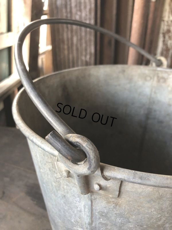 画像9: Vintage Metal Bucket Pail (M976)
