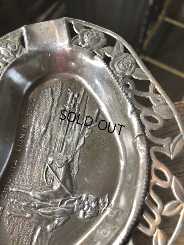 画像7: Vintage Souvenir Metal Tray Ashtray LONE BANDIT TRADING POST (R034)