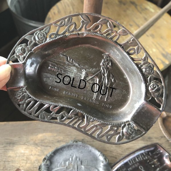 画像11: Vintage Souvenir Metal Tray Ashtray LONE BANDIT TRADING POST (R034)
