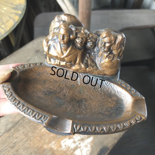 画像8: Vintage Souvenir Metal Tray Ashtray Mount Rushmore (R038)