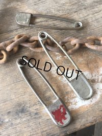 Vintage Laundry Pin (R052) 