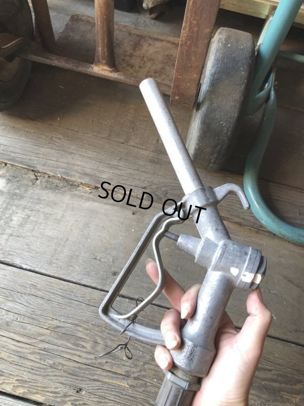 画像1: Vintage Service Station Gas Pump Handle Nozzle (R060) 