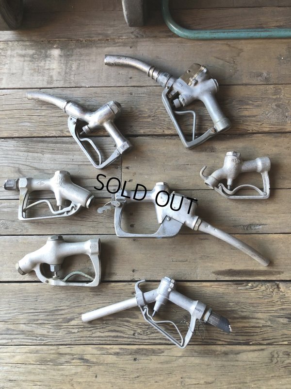 画像11: Vintage Service Station Gas Pump Handle Nozzle (R058) 