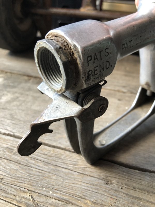 画像4: Vintage Service Station Gas Pump Handle Nozzle (R061)