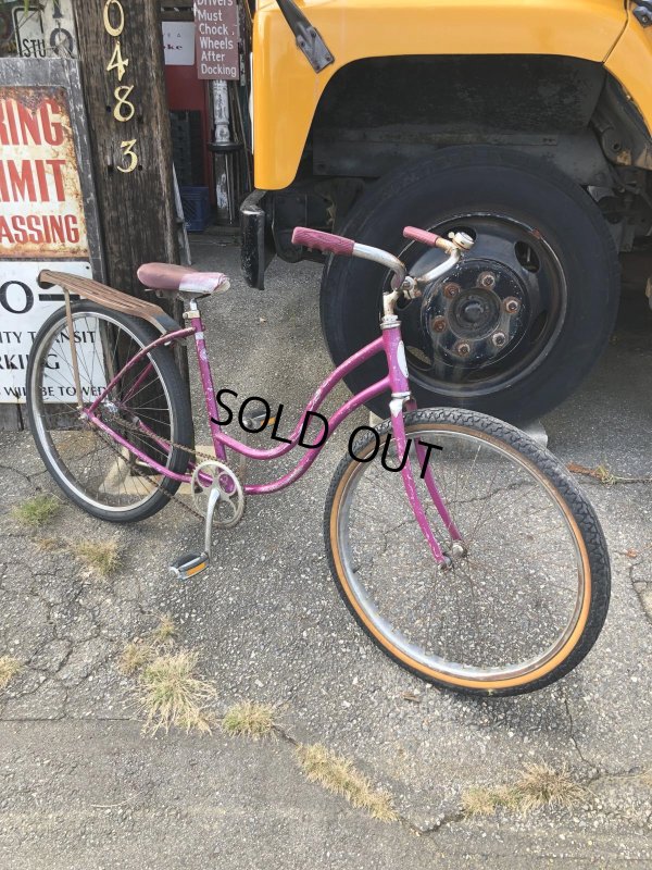 画像1:  【店舗引き取り限定】70s Vintage Schwinn HollyWood Magenta Purple Ladies Bicycle (R127)