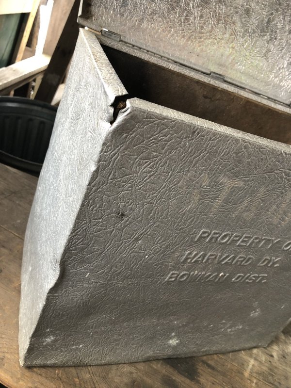 画像13: Vintage Galvanized Metal Dairy Milk Box (R185)
