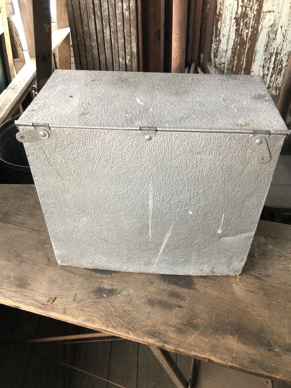 画像4: Vintage Galvanized Metal Dairy Milk Box (R185)