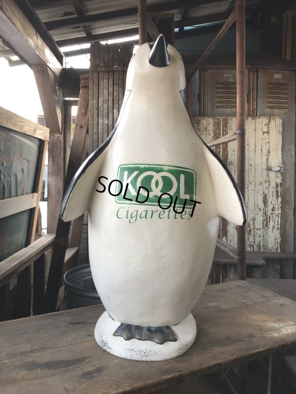 画像2: Vintage Advertising KOOL Tobacco Cigarettes Store Display Willie the Penguin Statue (R232)