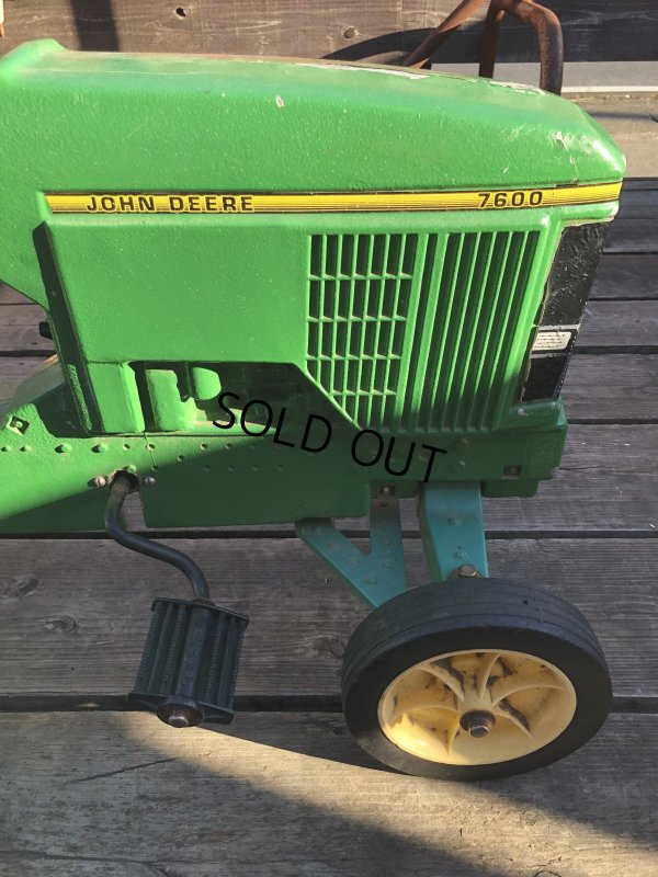 画像19: Vintage Ertl JOHN DEERE TRACTOR Pedal Car Kids Ride On 7600 (R235)