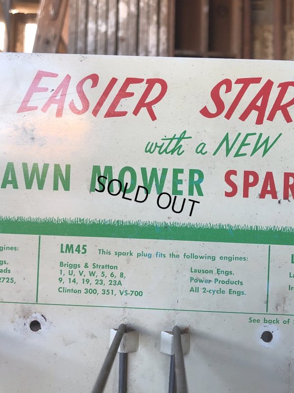 画像16: Vintage AC Spark Plugs AC Lawn Mower Spark Plugs Store Counter Display (R255)