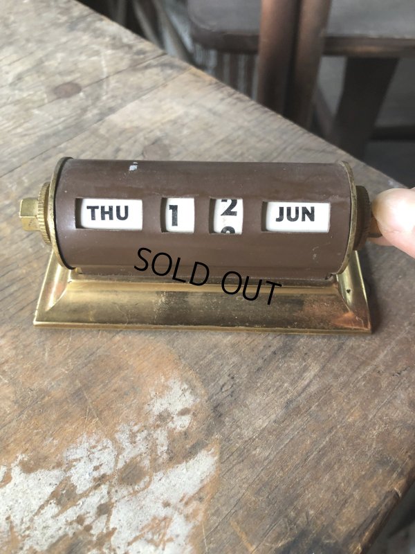 画像8: Vintage Perpetual Desk Top Brass Calendar (R272)