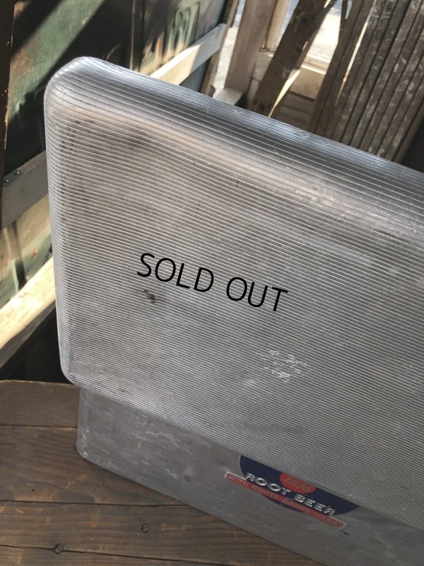 画像26: 60s Vintage Advertising Hires Root Beer Aluminium Color Box (R294)