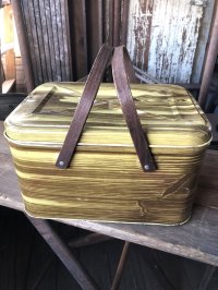 Vintage U.S.A. Metal Picnic Basket (R389)