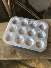 Vintage USA MIRRO Kitchenware Cupcake Muffin Tin Pan (R416) 