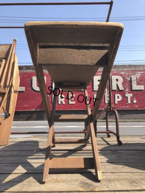 画像7: Vintage American Primitive Wooden Ironing Board Table (B459)