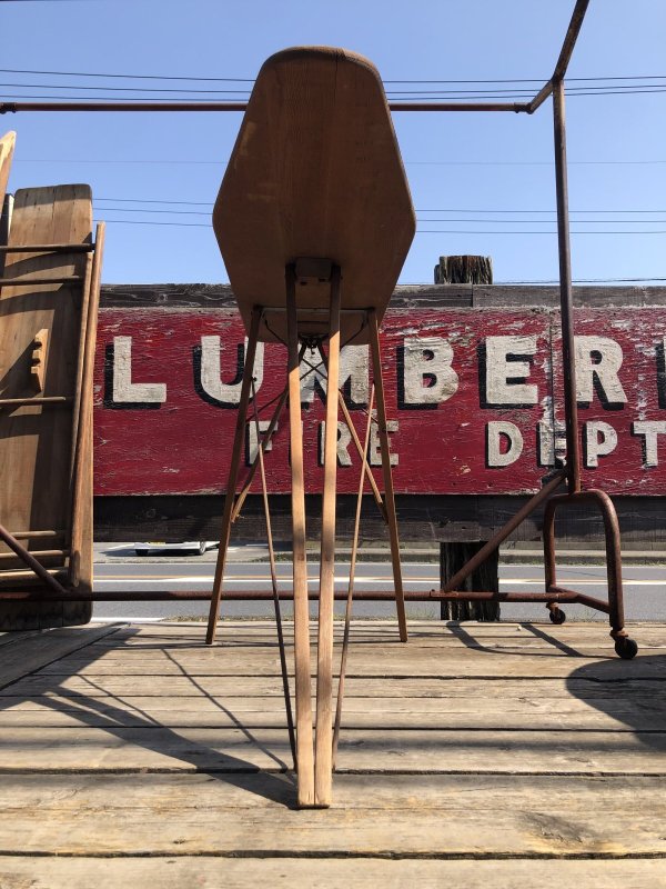 画像12: Vintage American Primitive Wooden Ironing Board Table (B458)