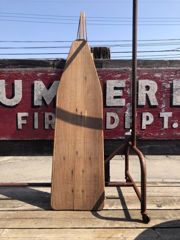 画像19: Vintage American Primitive Wooden Ironing Board Table (B458)