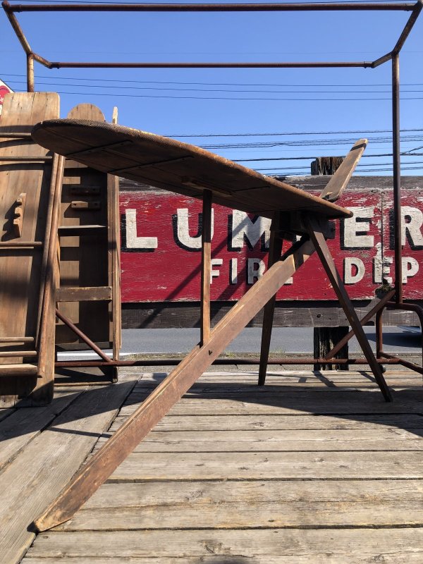 画像17: Vintage American Primitive Wooden Ironing Board Table (B456)