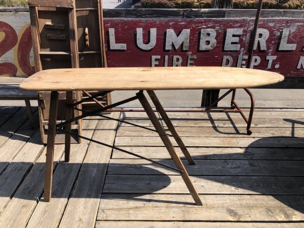 画像8: Vintage American Primitive Wooden Ironing Board Table (B457)