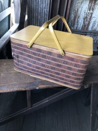 Vintage USA Picnic Basket (R520)