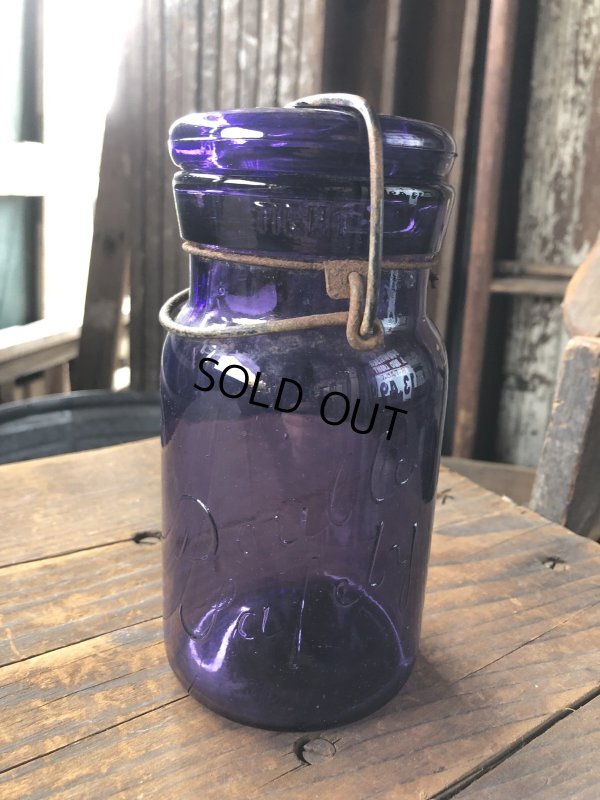 画像1: 10s Era Antique Purple Glass Jar (R573)