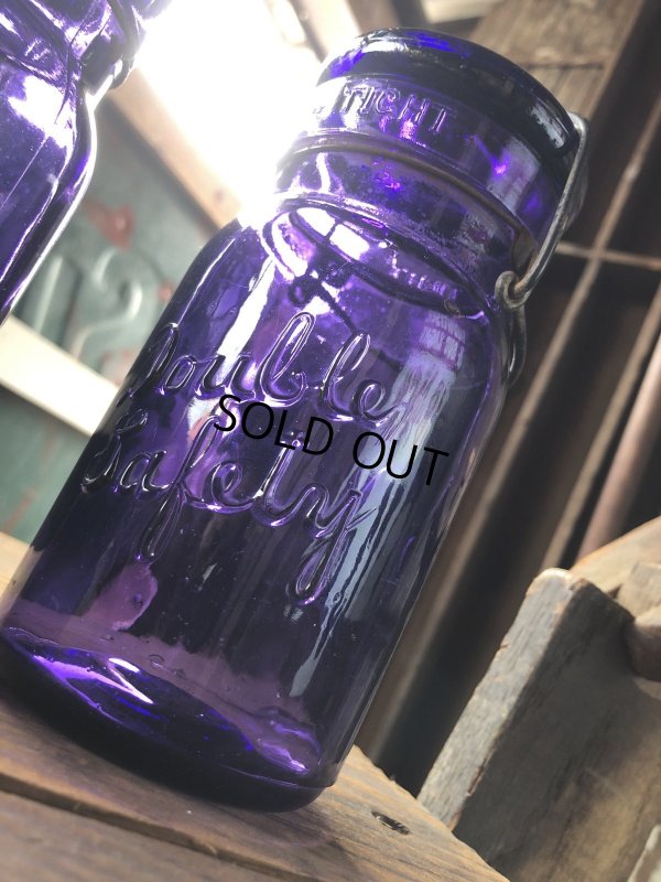画像6: 10s Era Antique Purple Glass Jar (R572)