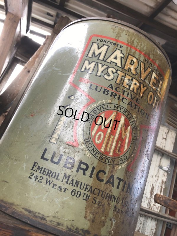 画像2: Vintage Motor Gas Oil 5 Gallon Can MARVEL MYSTERY (R585) 