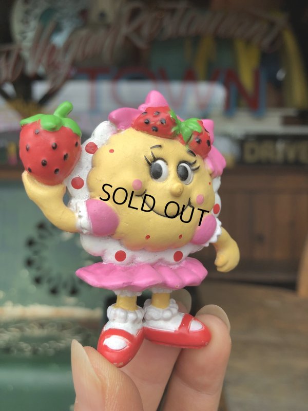 画像5: Vintage IHOP Pancake Kids Meal Toy Susie Strawberry PVC (R623)