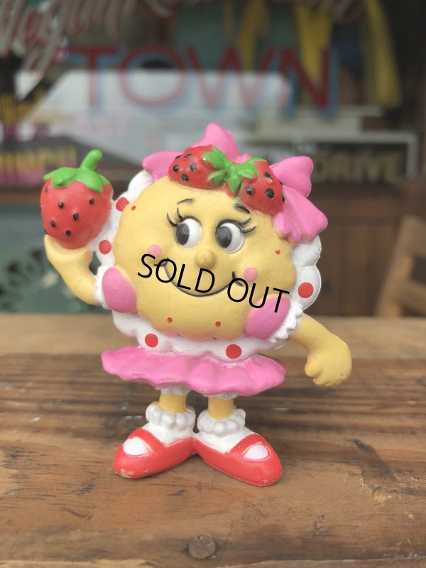 画像1: Vintage IHOP Pancake Kids Meal Toy Susie Strawberry PVC (R623)