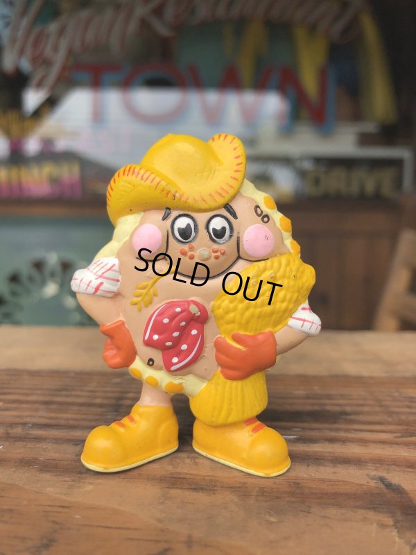 画像1: Vintage IHOP Pancake Kids Meal Toy Harvest Harvey PVC (R617)