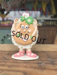 Vintage IHOP Pancake Kids Meal Toy Cynthia Cinnamon Apple PVC (R618)