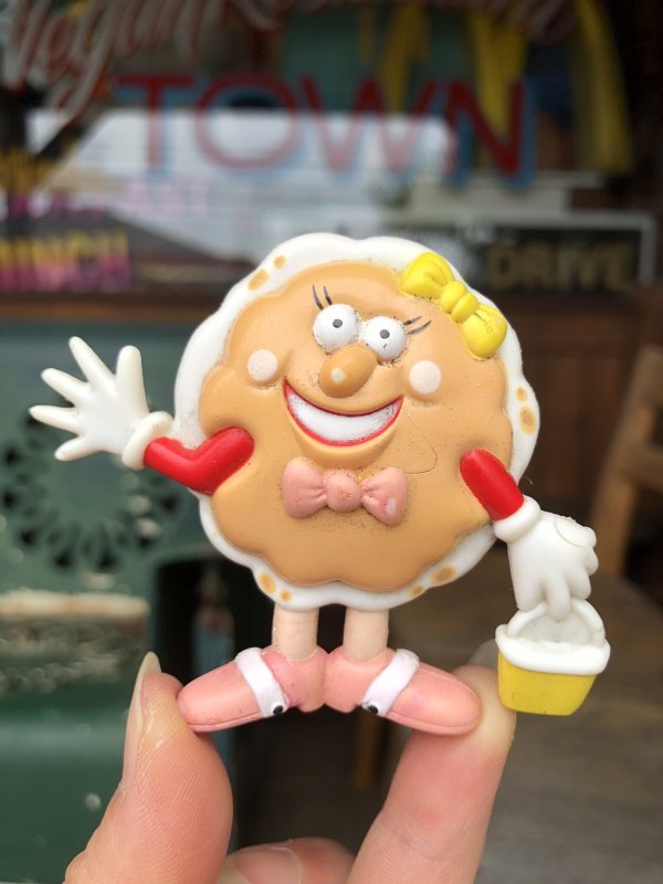画像5: Vintage IHOP Pancake Kids Meal Toy Betty Buttermilk PVC (R619)