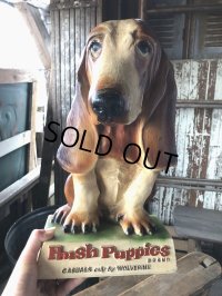 60s Vintage Hush Puppies Brand Advertising Basset Hound Store Display Statue (R654)