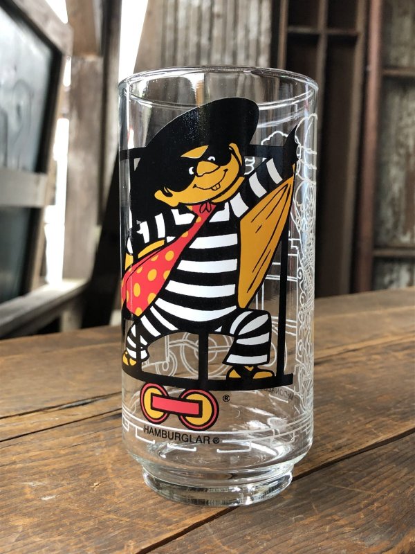 画像2: 70s Vintage Glass McDonaland Collector Series Hamburglar (R659)