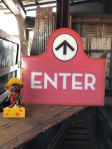 USA Wendy's Restaurant Drive Thru Enter Sign (R711)