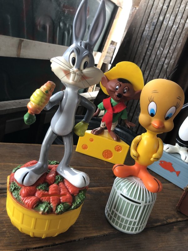 画像12: 70s Vintage R.Dakin W/Bank Figure Looney Tunes Bugs Bunny (R729) 