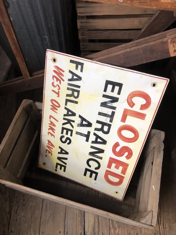 画像14: Vintage USA Hand Painted “CLOSED ENTRANCE” Metal Road Sign (R733) 