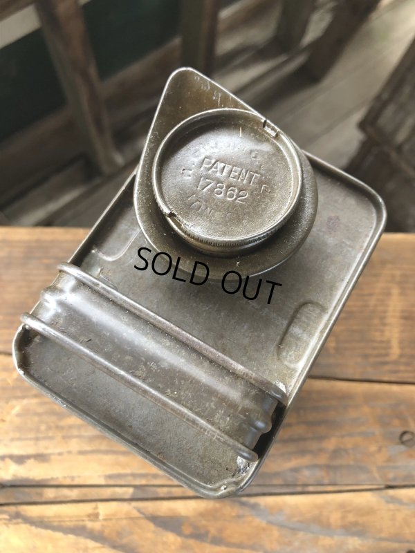 画像9: 20s Antique WAKEFIELD Castrol Motor Oil Can (R751)