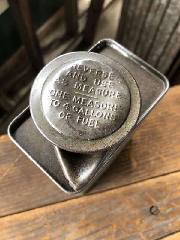 画像8: 20s Antique WAKEFIELD Castrol Upper Cylinder Lubricant Oil Can (R750)