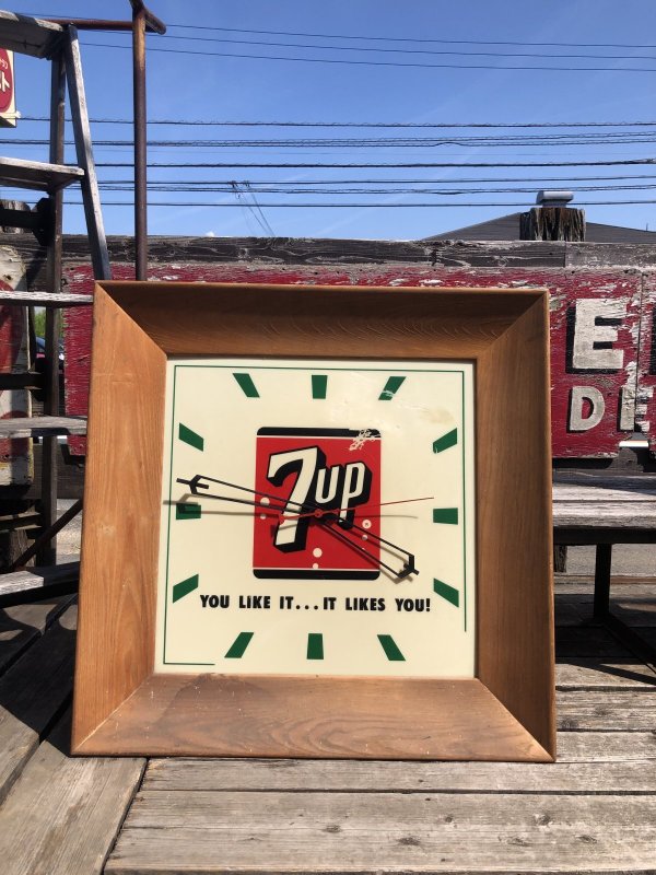 画像1: 【店舗引き取り限定】 〜60s Vintage 7UP Advertising Store Display Lighted Clock Sign 77x77cm Huge !!! (R811)
